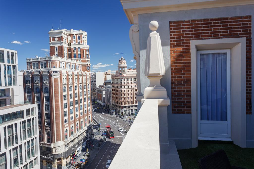 Mate Macarena, Gran Via Hotel 3*